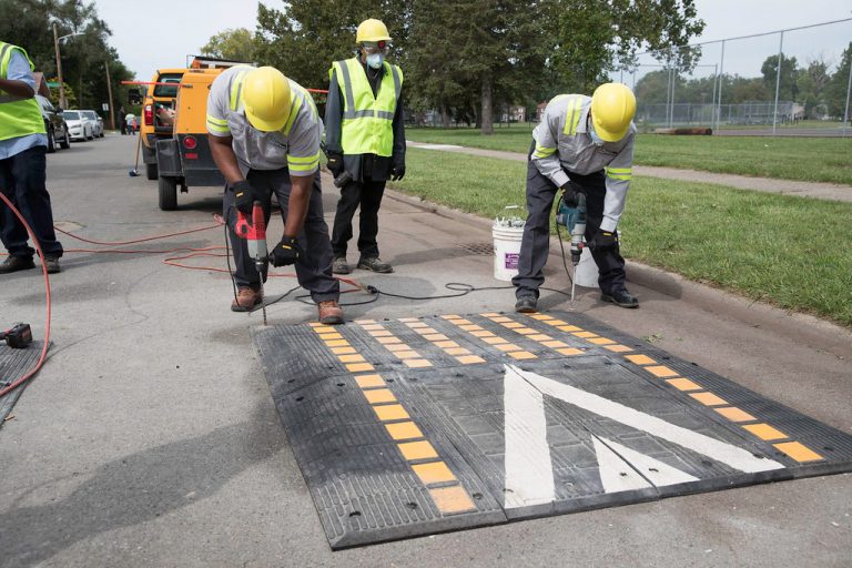 Detailed Guide To Install Speed Humps In Your Area Sino Concept 5605