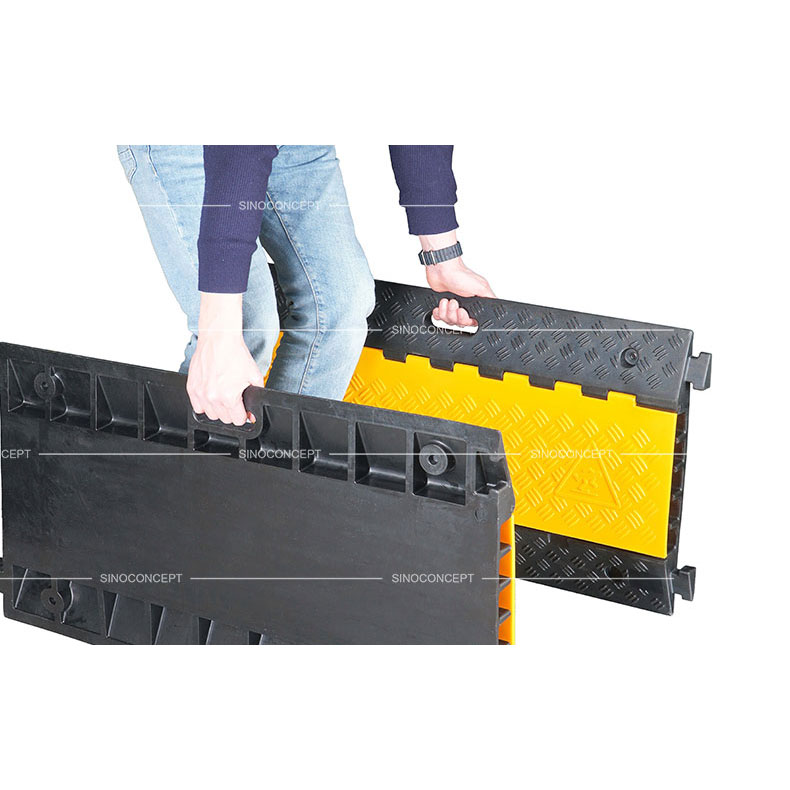 Rubber cable ramps also called five channels rubber cable ramps designed with convenient handles for easy operation.